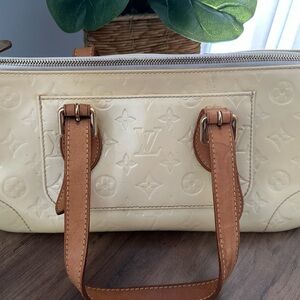 Louis Vuitton Cream Vernis Houston GM !